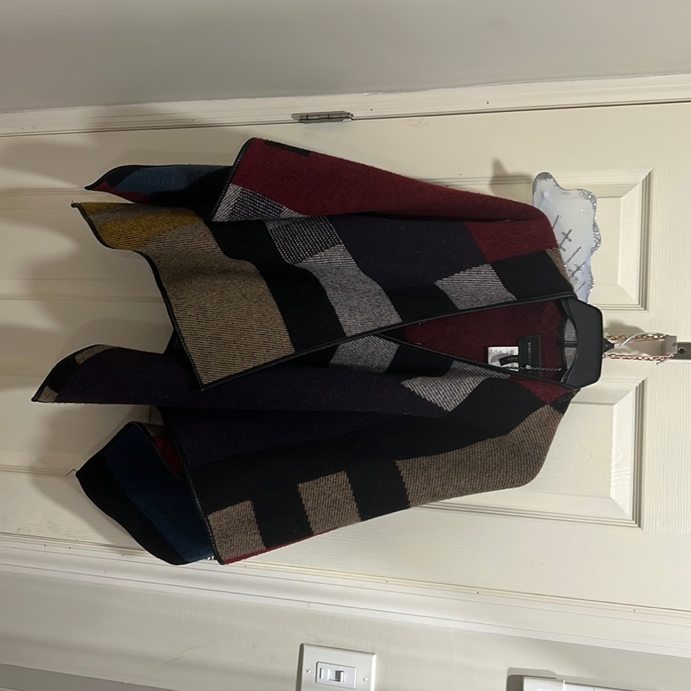 Bcbg poncho/cape